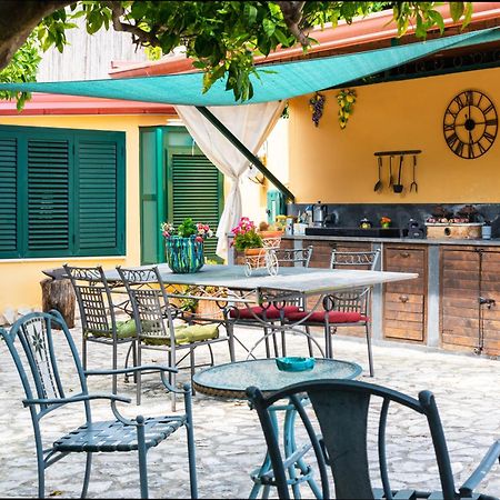 B&B La Nave Napoli Ngoại thất bức ảnh