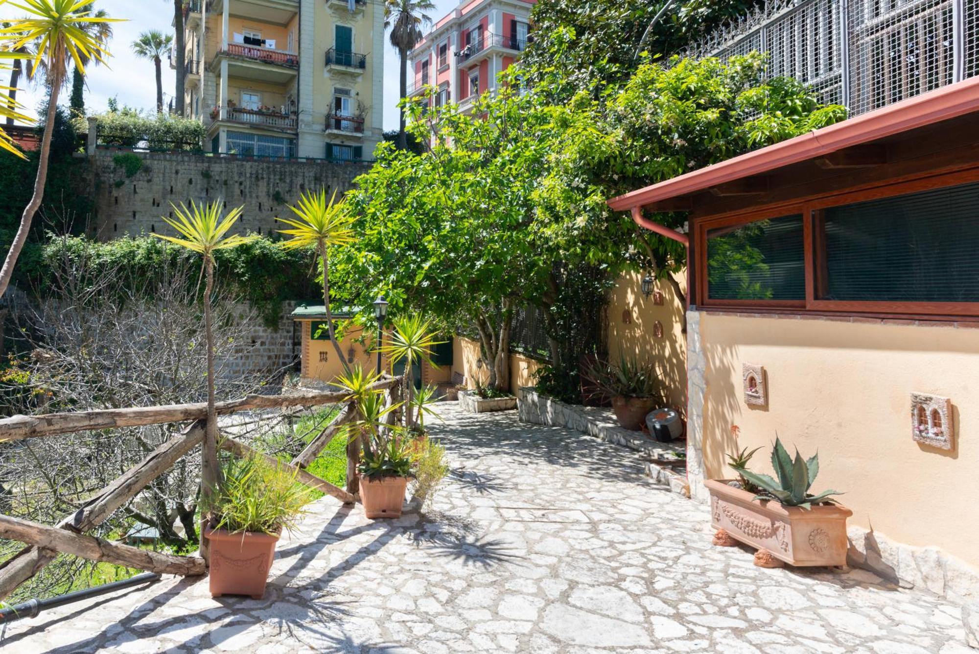 B&B La Nave Napoli Ngoại thất bức ảnh