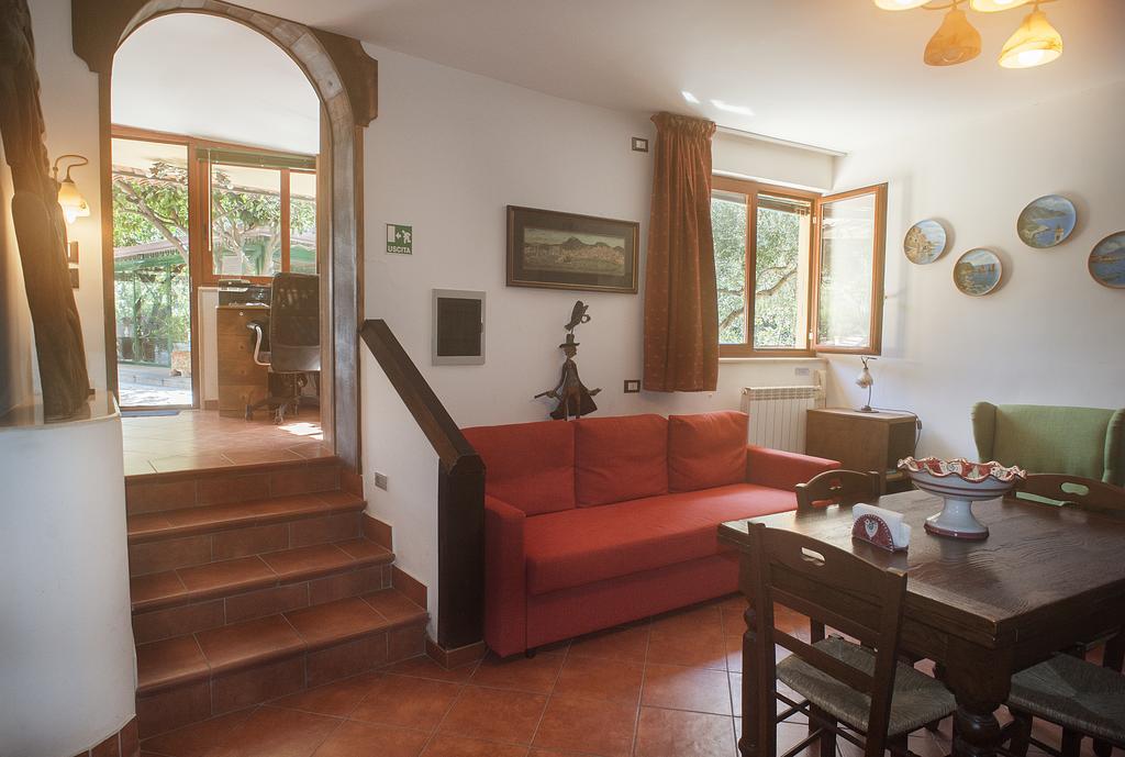 B&B La Nave Napoli Ngoại thất bức ảnh