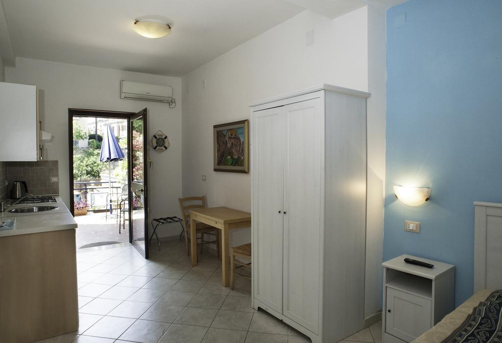 B&B La Nave Napoli Phòng bức ảnh